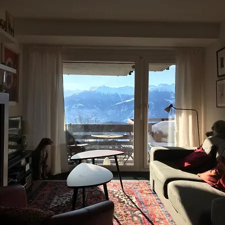 Cozy With Stunning View Apartment *